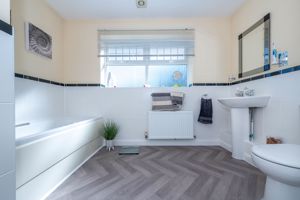 Family bathroom- click for photo gallery